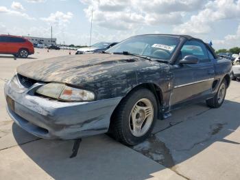  Salvage Ford Mustang