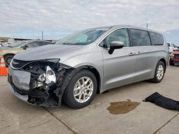  Salvage Chrysler Pacifica
