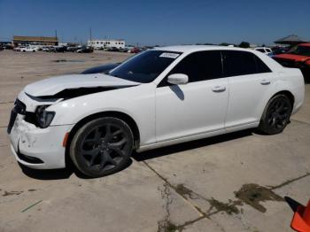  Salvage Chrysler 300