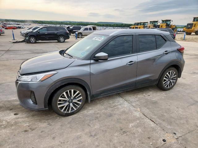  Salvage Nissan Kicks