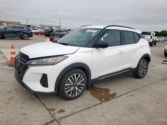  Salvage Nissan Kicks