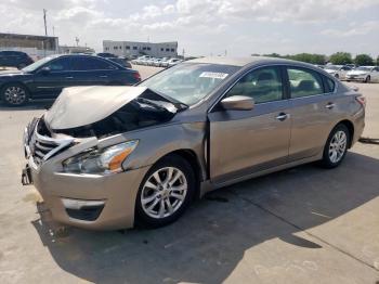  Salvage Nissan Altima