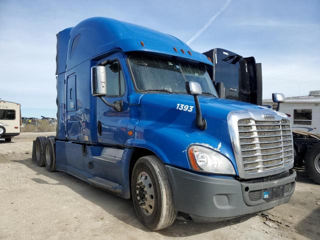  Salvage Freightliner Cascadia 1