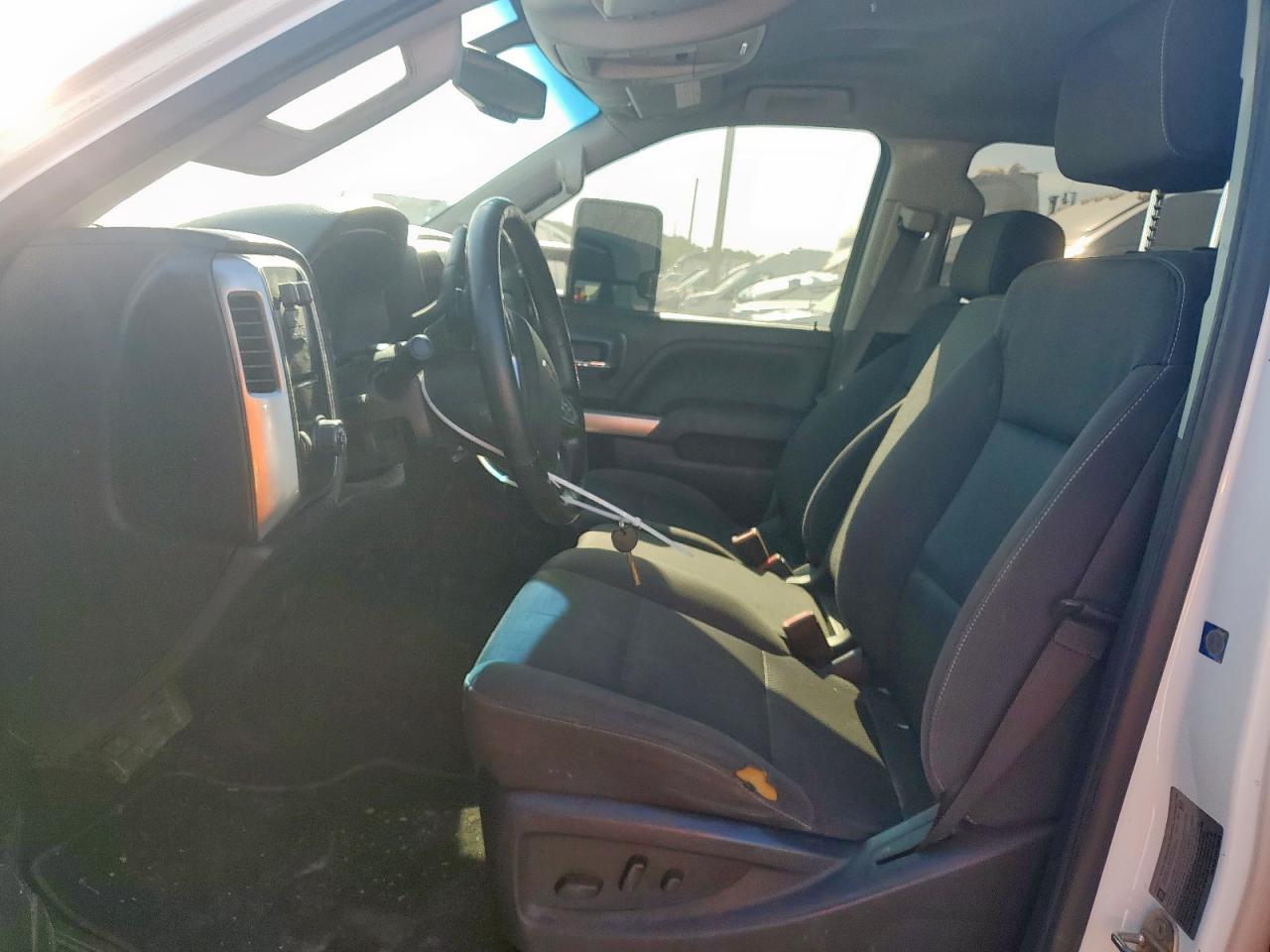 Chevrolet Silverado C3500 Lt Image 6