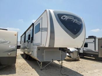  Salvage Openrange 5th Wheel
