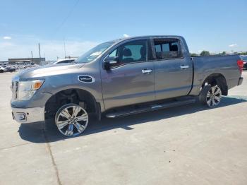  Salvage Nissan Titan