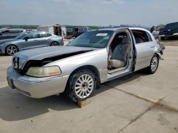  Salvage Lincoln Towncar