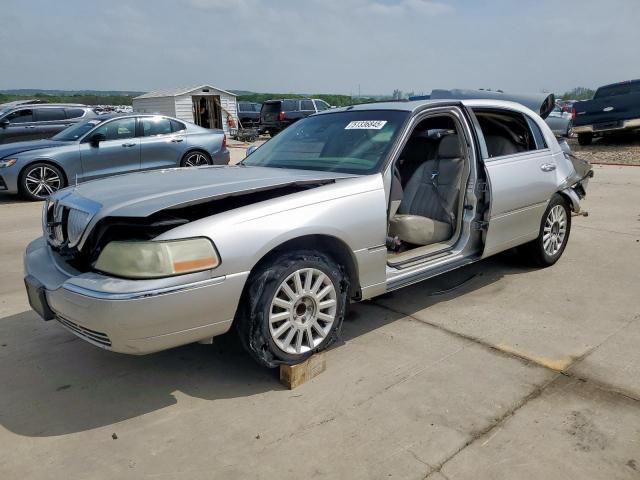  Salvage Lincoln Towncar