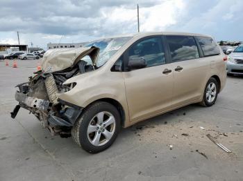  Salvage Toyota Sienna