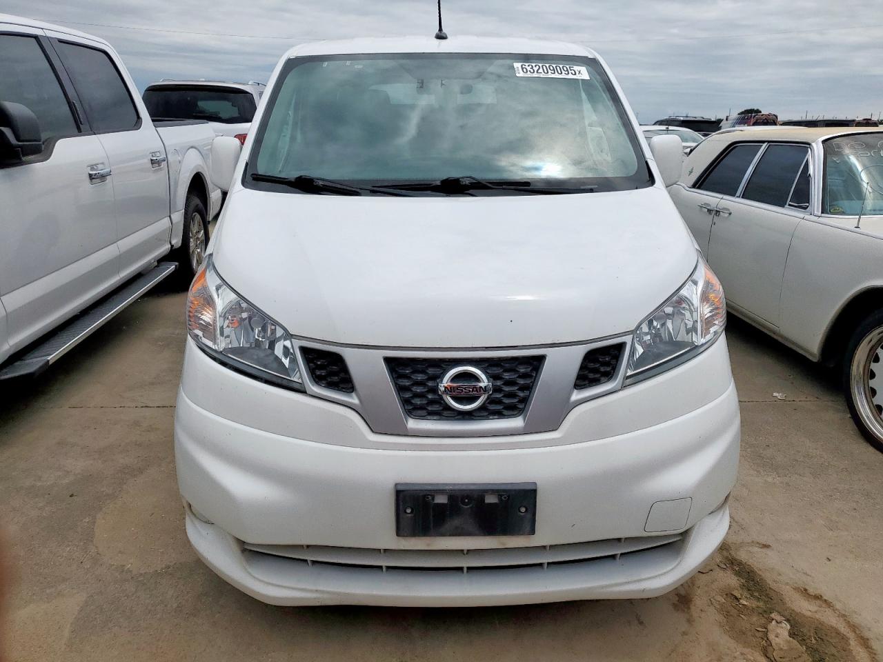 Nissan Nv 2.5s Image 2