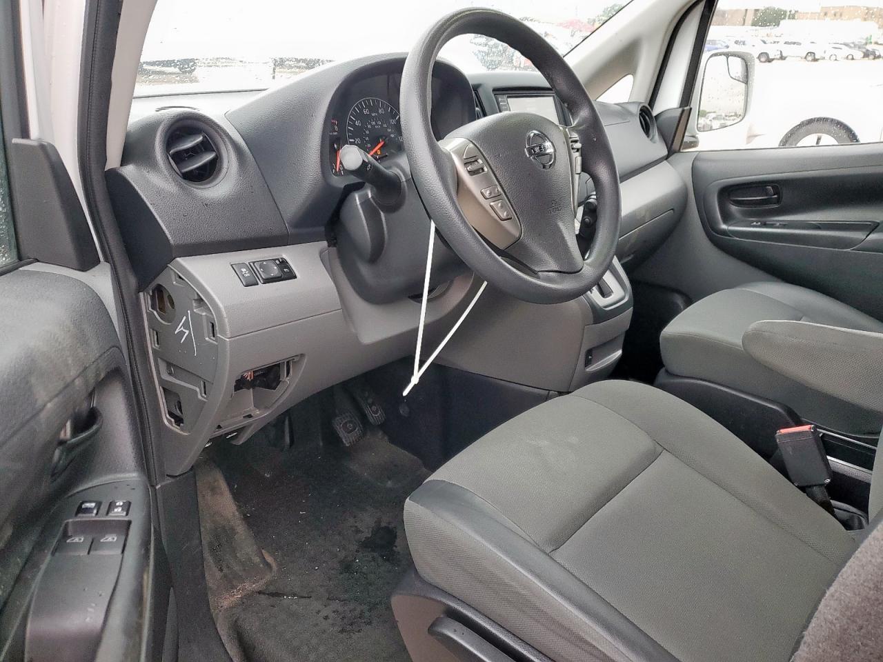 Nissan Nv 2.5s Image 6