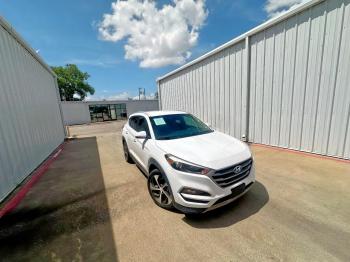  Salvage Hyundai TUCSON