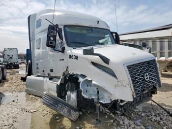  Salvage Volvo Vnl