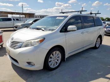  Salvage Toyota Sienna