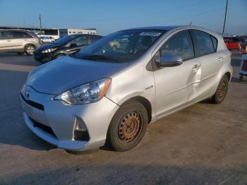  Salvage Toyota Prius