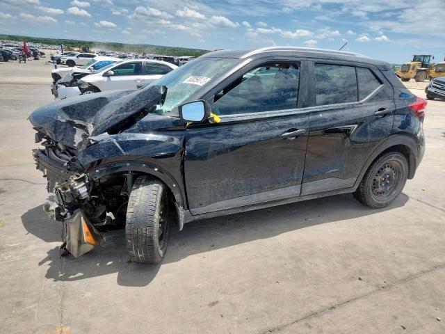  Salvage Nissan Kicks