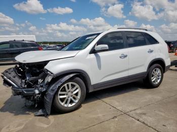  Salvage Kia Sorento