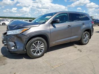  Salvage Toyota Highlander