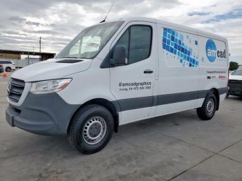  Salvage Mercedes-Benz Sprinter