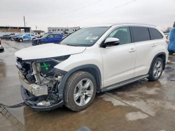  Salvage Toyota Highlander
