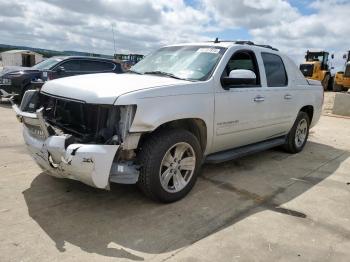  Salvage Chevrolet Avalanche