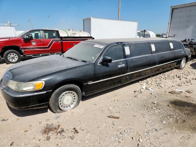  Salvage Lincoln Towncar