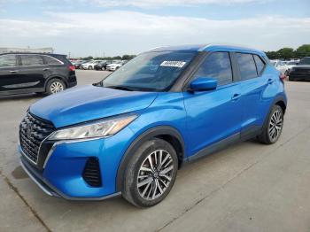  Salvage Nissan Kicks