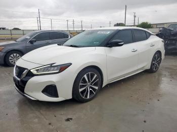  Salvage Nissan Maxima