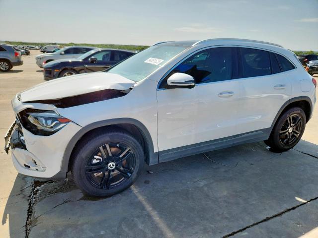  Salvage Mercedes-Benz GLA