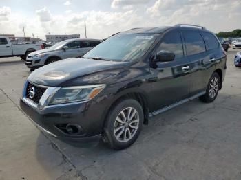 Salvage Nissan Pathfinder