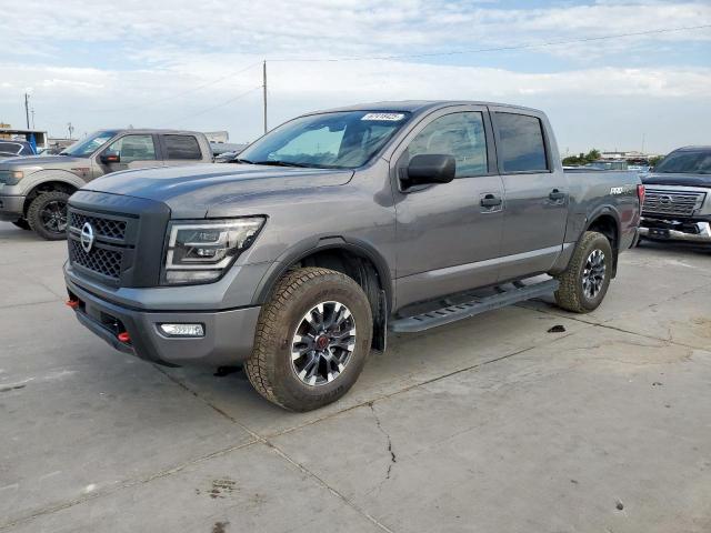  Salvage Nissan Titan