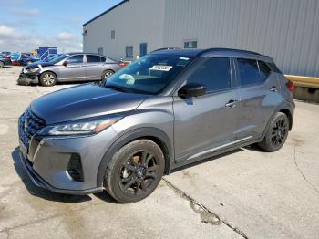  Salvage Nissan Kicks