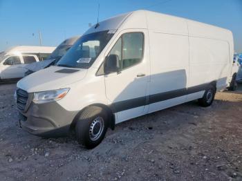  Salvage Mercedes-Benz Sprinter
