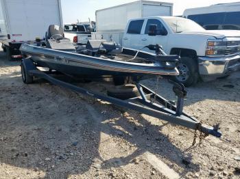  Salvage Cajun Boats Mastercr Boat