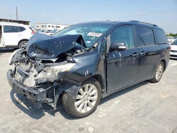  Salvage Toyota Sienna