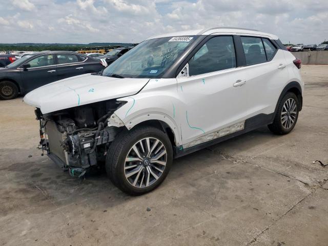  Salvage Nissan Kicks