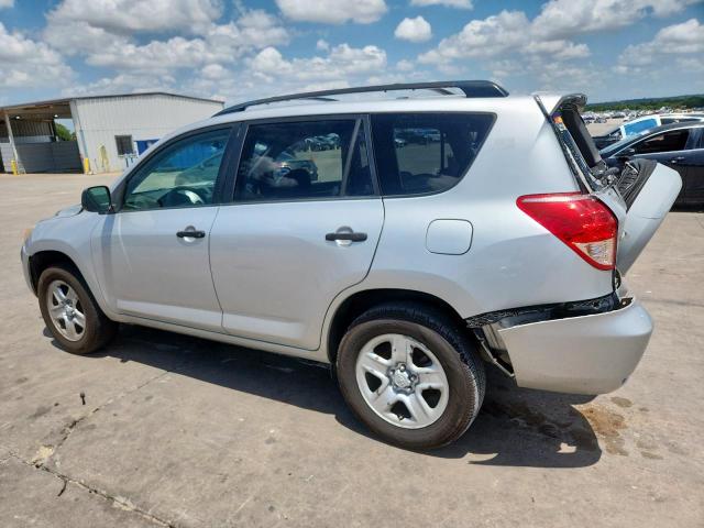 Toyota RAV4 Image 4