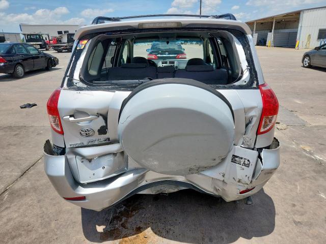 Toyota RAV4 Image 12