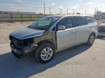  Salvage Kia Sedona