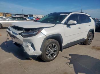  Salvage Toyota RAV4