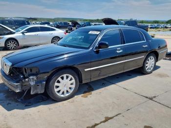  Salvage Lincoln Towncar