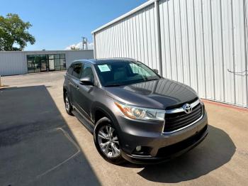  Salvage Toyota Highlander