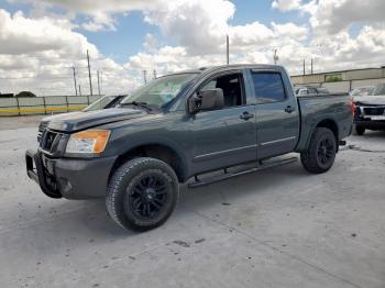  Salvage Nissan Titan