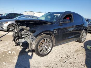  Salvage Alfa Romeo Stelvio