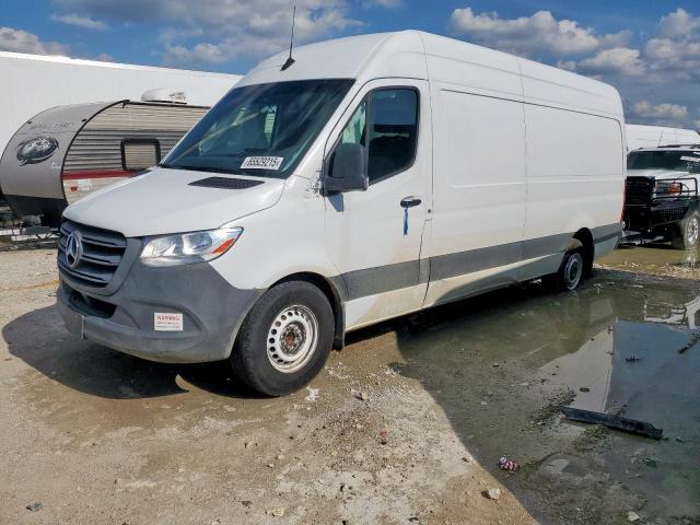  Salvage Mercedes-Benz Sprinter