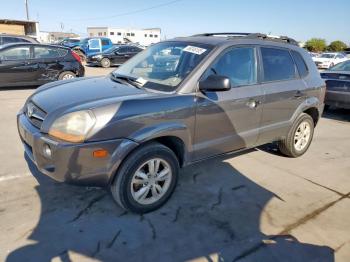 Salvage Hyundai TUCSON