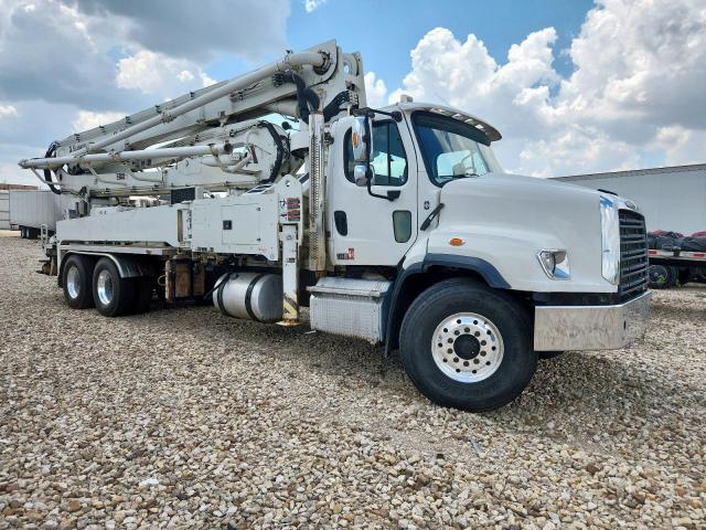  Salvage Freightliner 114sd