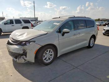  Salvage Chrysler Pacifica