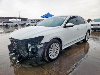  Salvage Volkswagen Passat