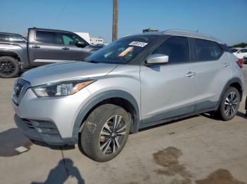  Salvage Nissan Kicks